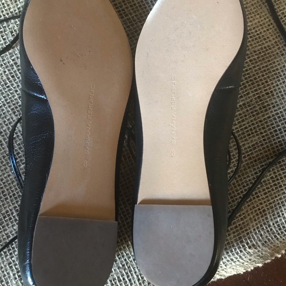 NWOB Banana Republic black leather flats - Picture 5 of 5